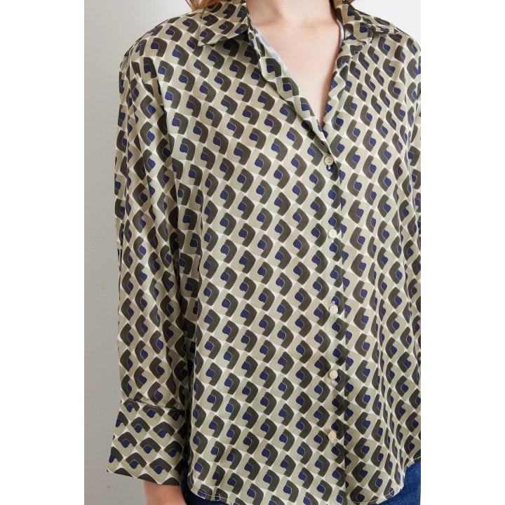 Geometrik Desenli Saten Gömlek Haki