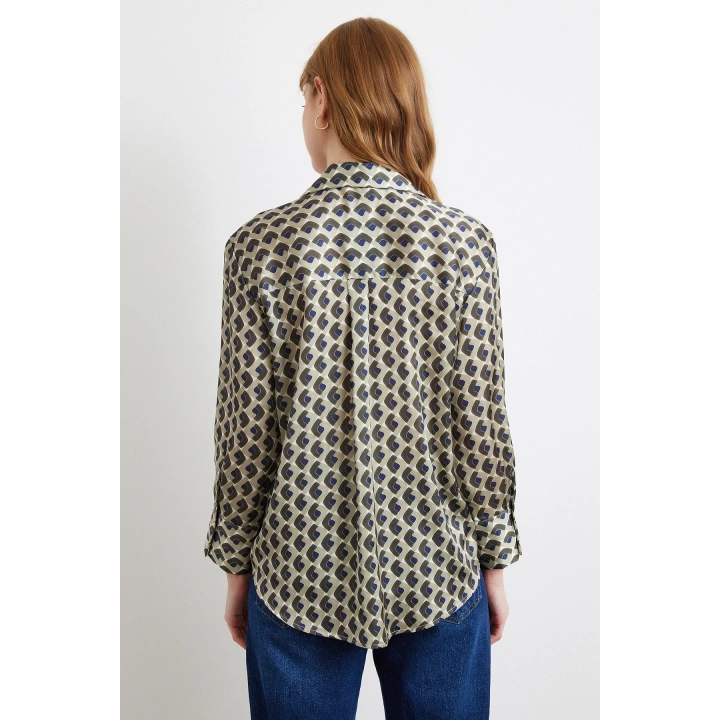 Geometrik Desenli Saten Gömlek Haki