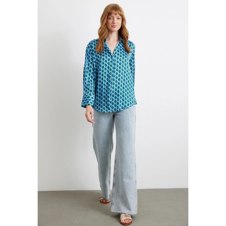 Geometrik Desenli Saten Gömlek Mavi