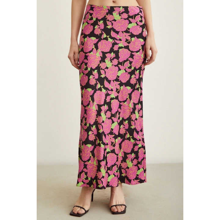 Gül Desenli Saten Etek Pembe