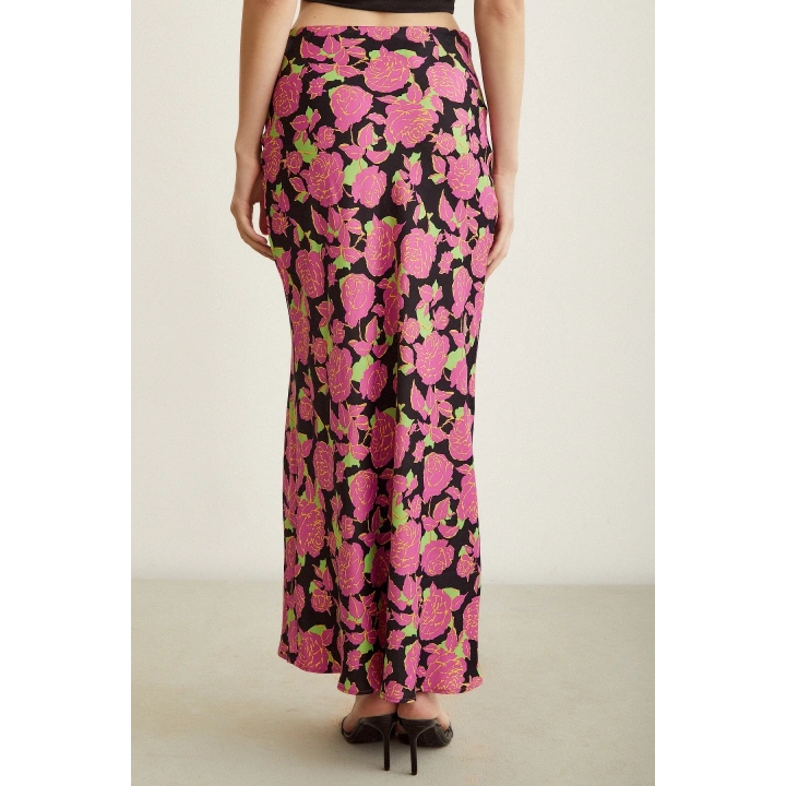 Gül Desenli Saten Etek Pembe