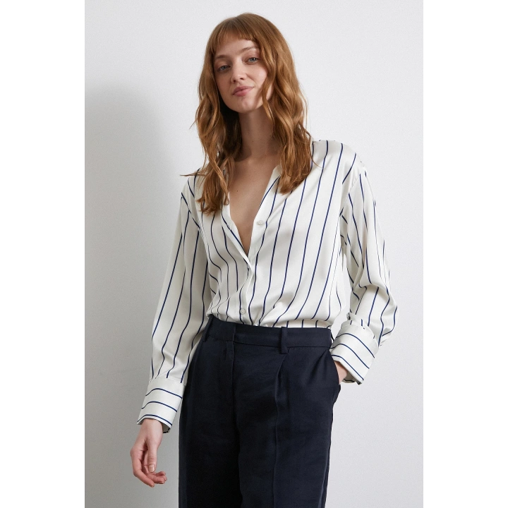 İnce Çizgili Şifon Gömlek Ekru