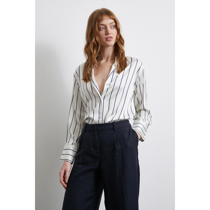 İnce Çizgili Şifon Gömlek Ekru