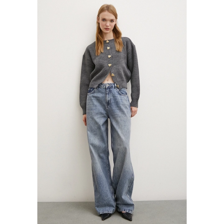 Kalp Düğmeli Hırka Gri