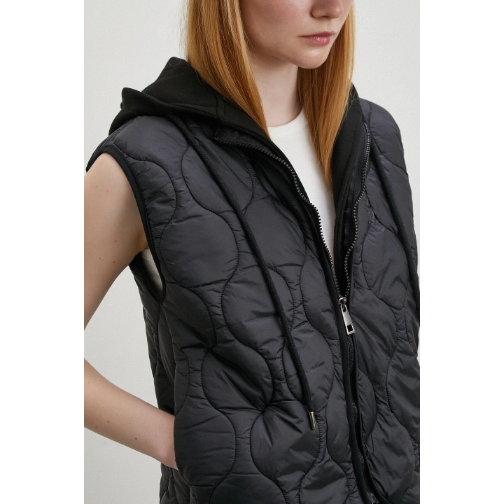 Kapüşonlu Kapitone Yelek Siyah