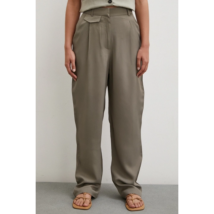 Kemer Detaylı Klasik Pantolon Haki