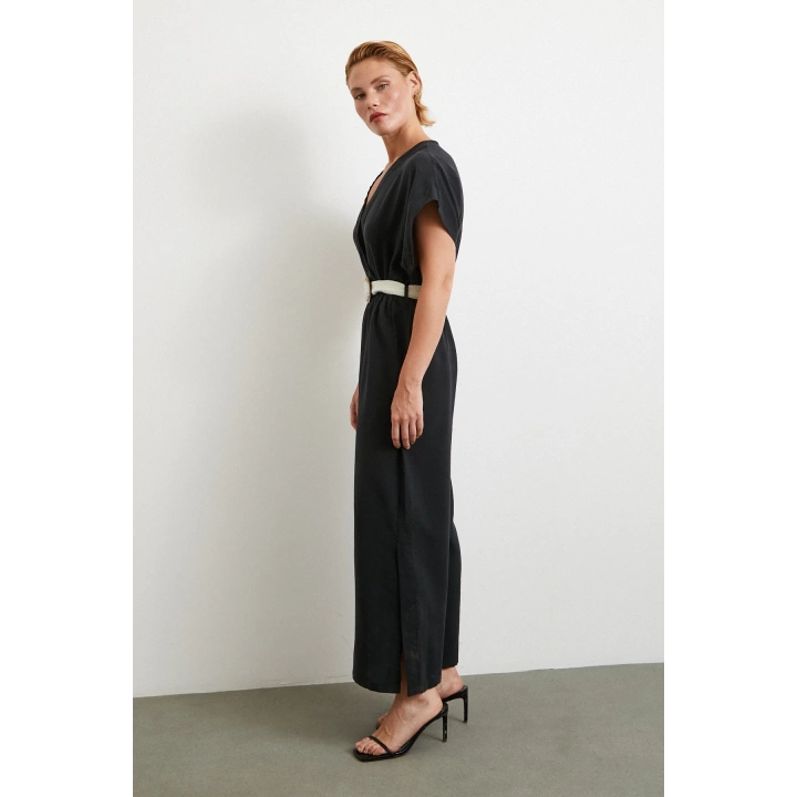 Kemer Detaylı Yarasa Kol Tulum Siyah