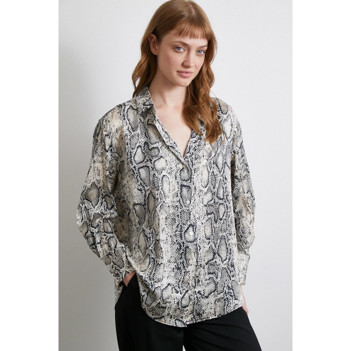 Kraşlı Yılan Desen Gömlek Gri