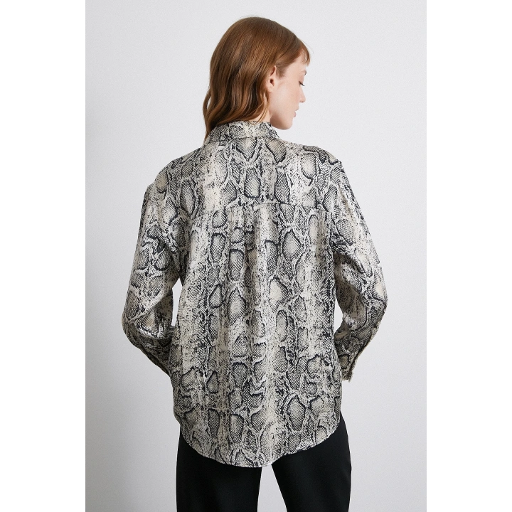 Kraşlı Yılan Desen Gömlek Gri