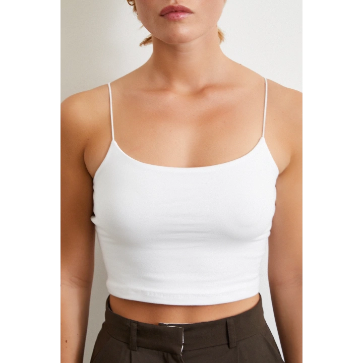 Lastik Askılı Top Beyaz