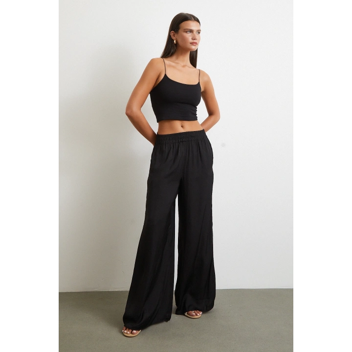 Lastik Askılı Top Siyah