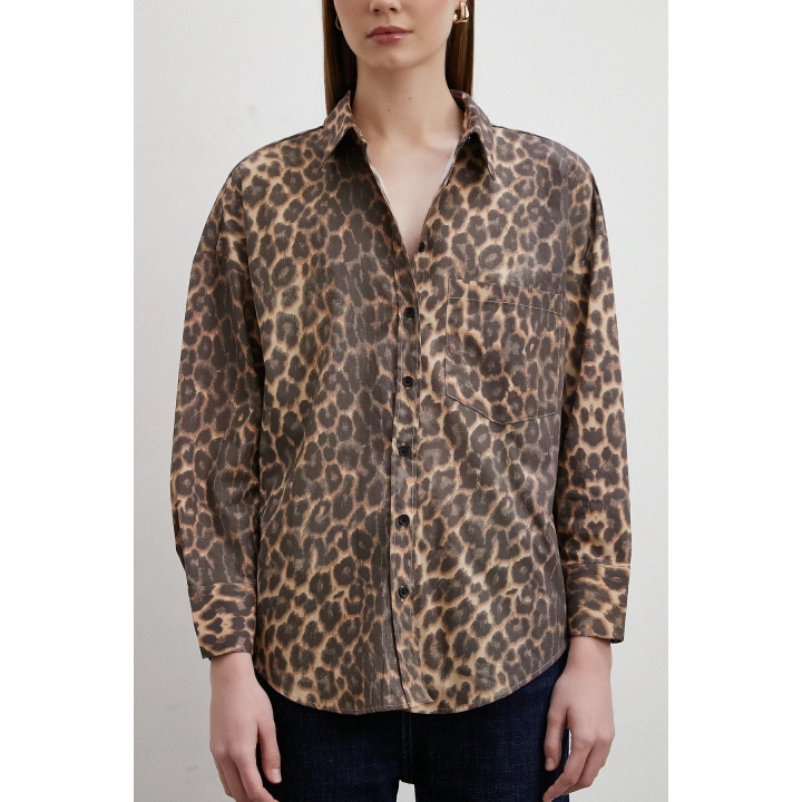 Leopar Desenli V Yaka Gömlek Kahve