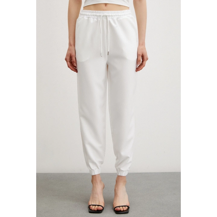 Likralı Eşofman Altı Beyaz