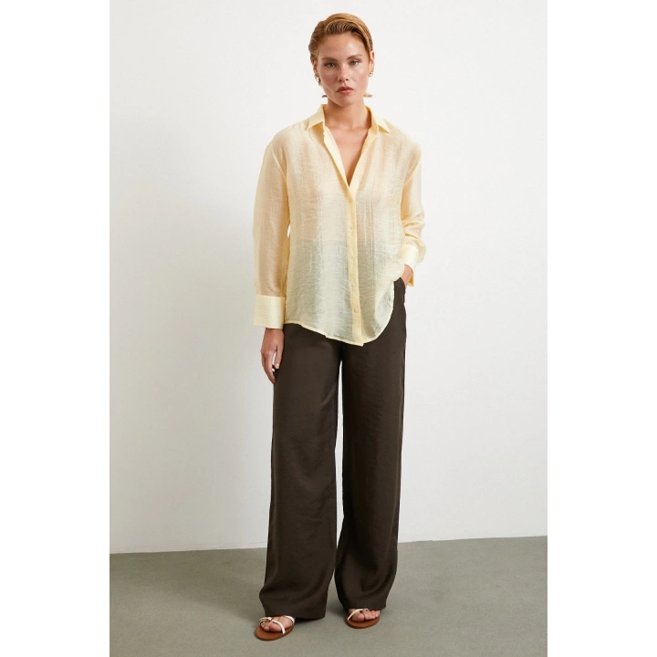 Modal Basic V Yaka Gömlek Sarı