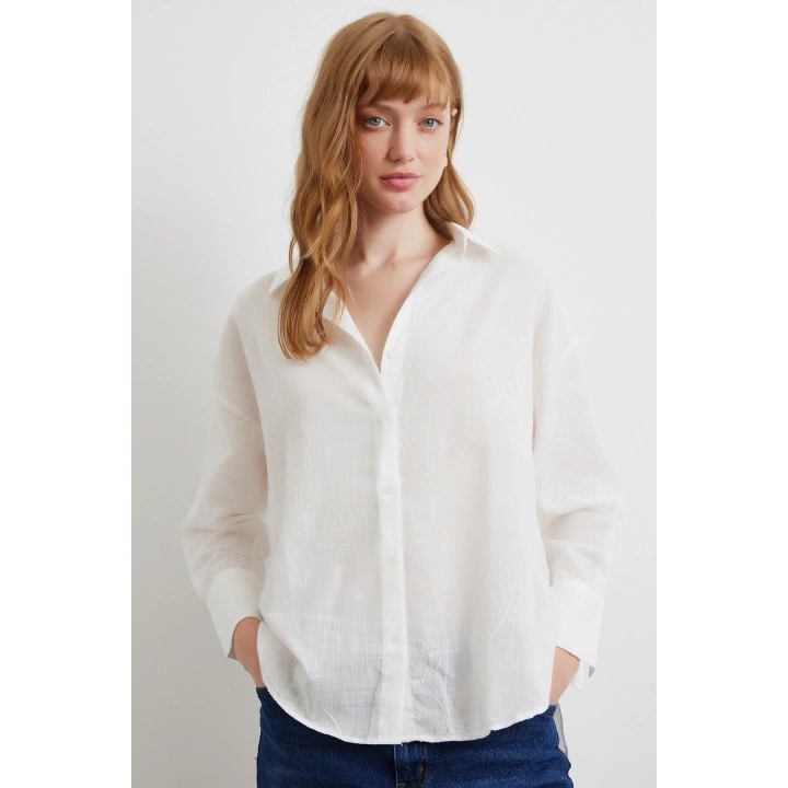 Nakış Detaylı Gömlek Beyaz