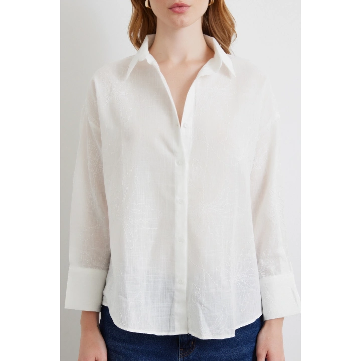 Nakış Detaylı Gömlek Beyaz