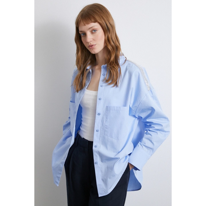 Omuzda Boncuk Detaylı  Oversize Gömlek Mavi
