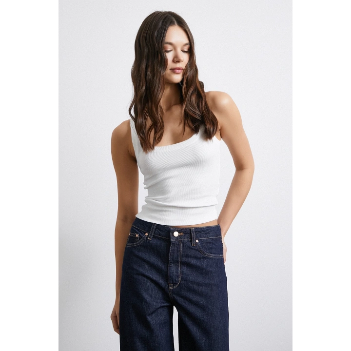 Önü Biyeli Atlet Beyaz