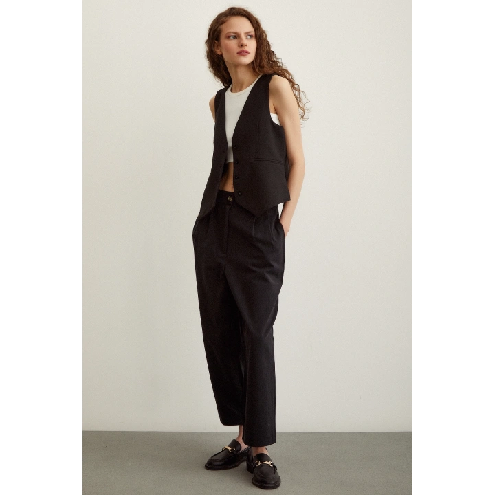 Önü Çift Pileli Pantolon Siyah