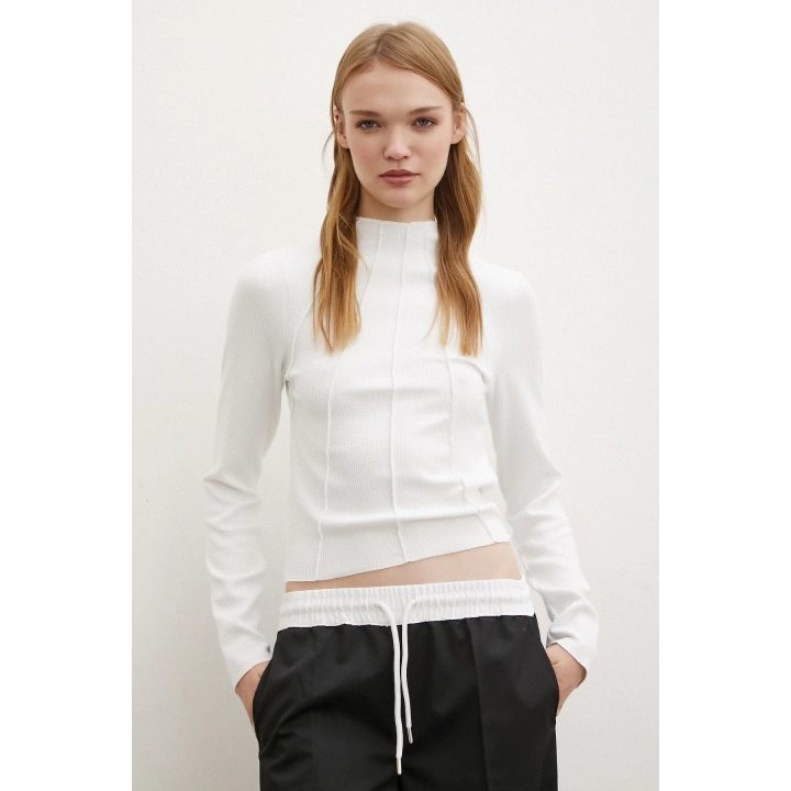 Önü Dikişli Bluz Beyaz