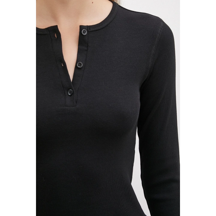 Önü Düğmeli Kaşkorse Bluz Siyah