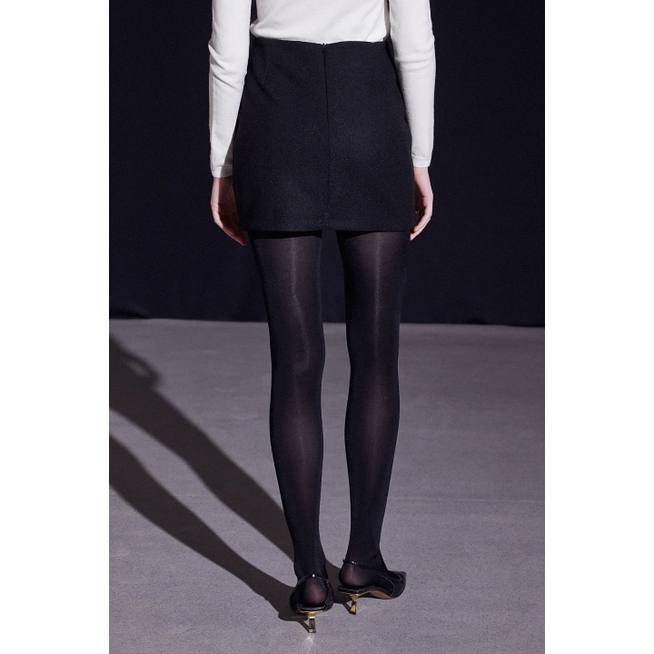 Önü Katlı Kaşe Etek Siyah