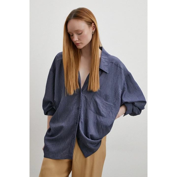 Oversize İnce Çizgili Gömlek Lacivert