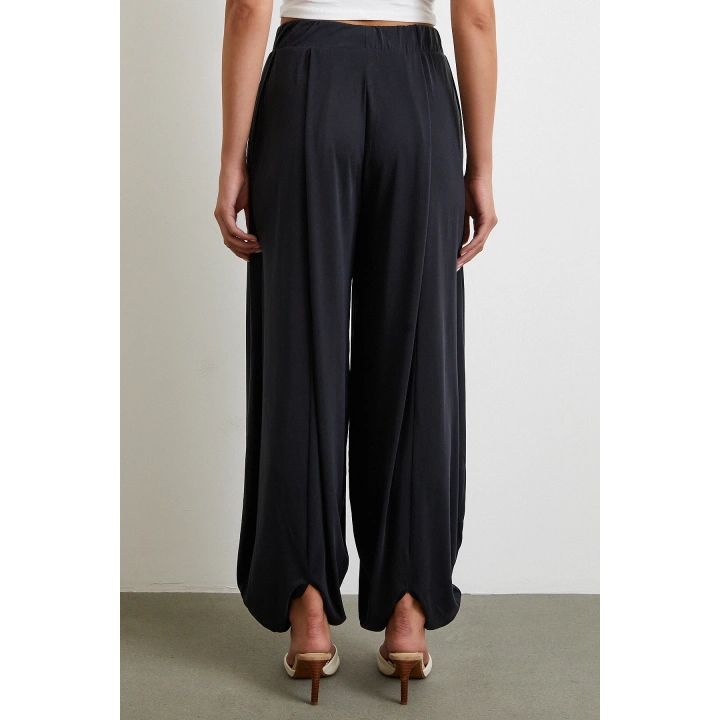 Paça Detaylı Şalvar Pantolon Antirasit