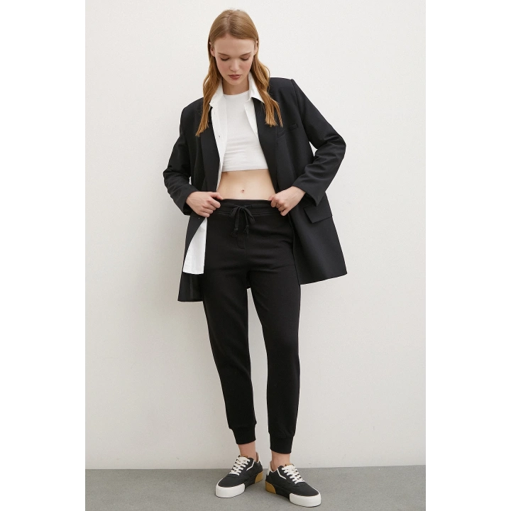 Paçası Lastikli Pantolon Siyah