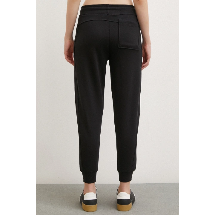 Paçası Lastikli Pantolon Siyah