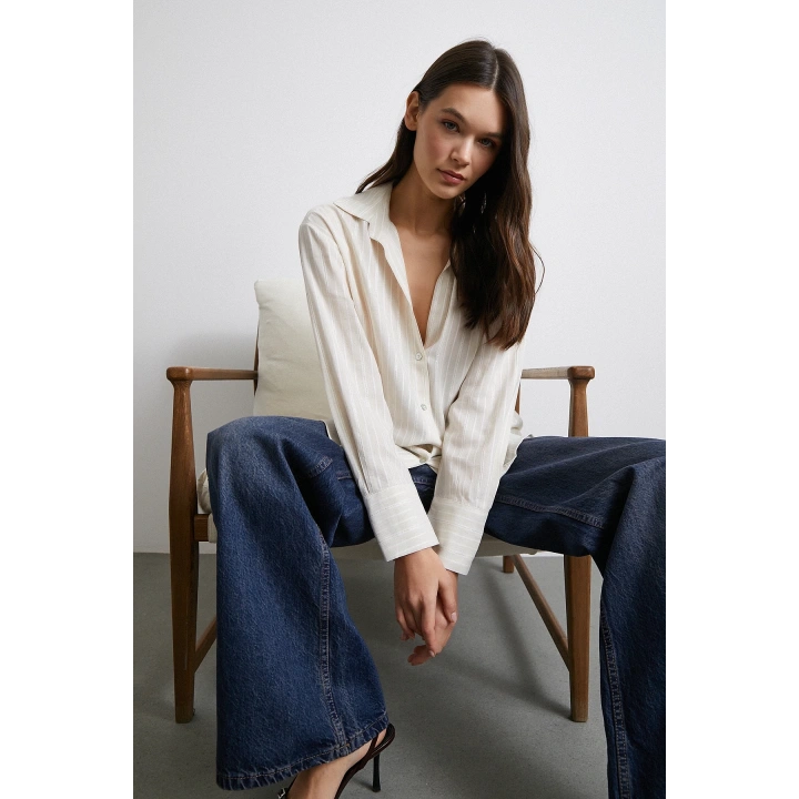 Pamuklu Simli Çizgili Gömlek Krem