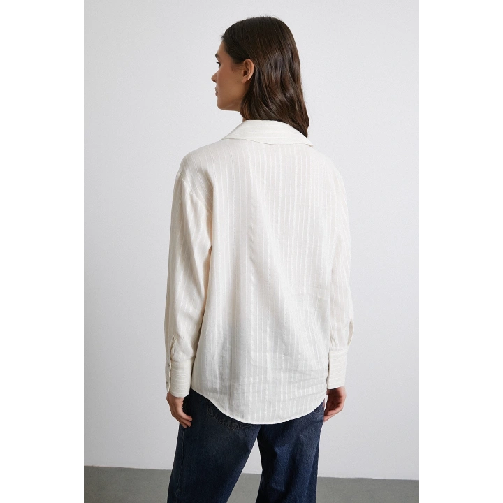 Pamuklu Simli Çizgili Gömlek Krem