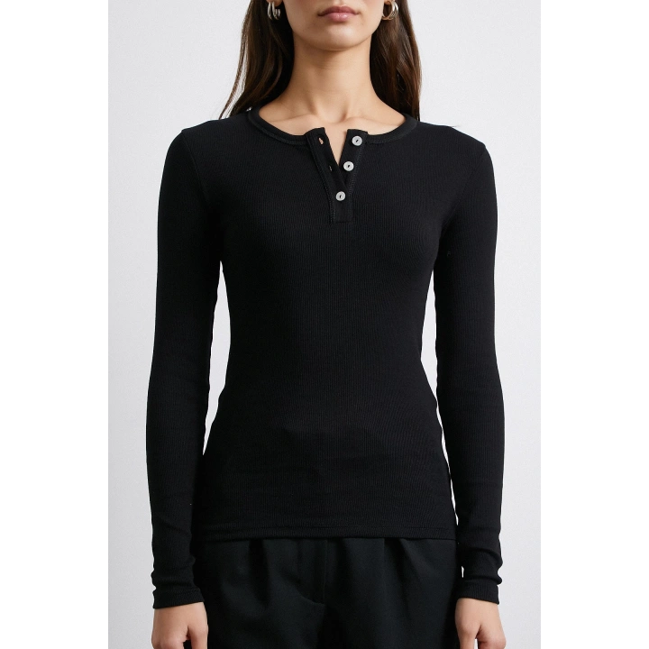 Patlı Düğmeli Bluz Siyah