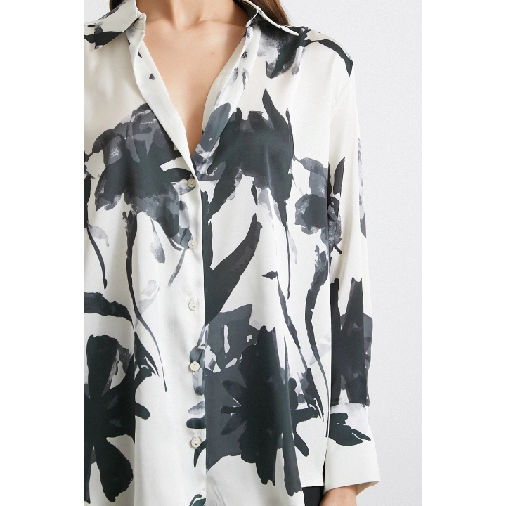 Saten Yüzeyli Desenli Gömlek Siyah