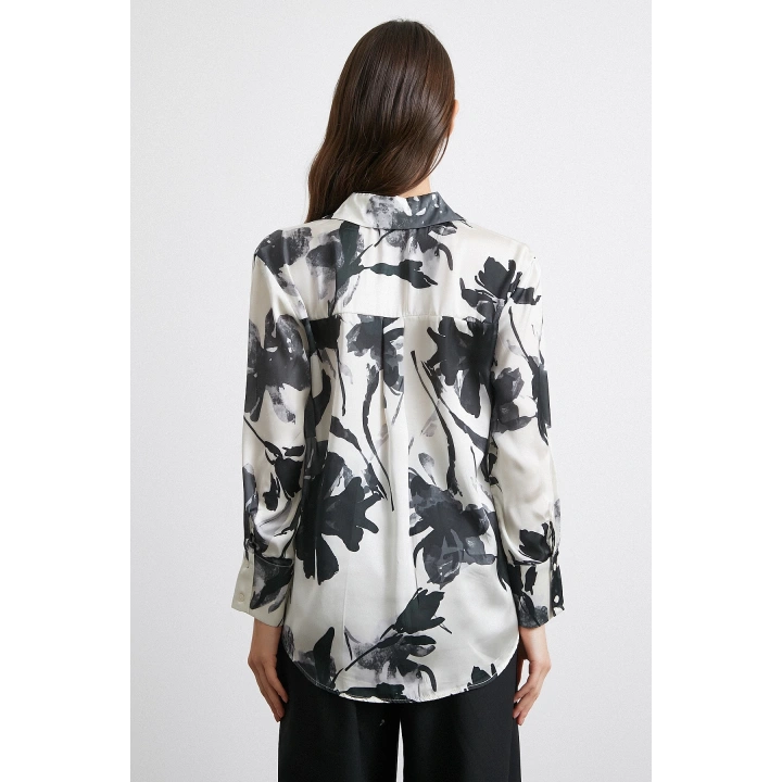 Saten Yüzeyli Desenli Gömlek Siyah