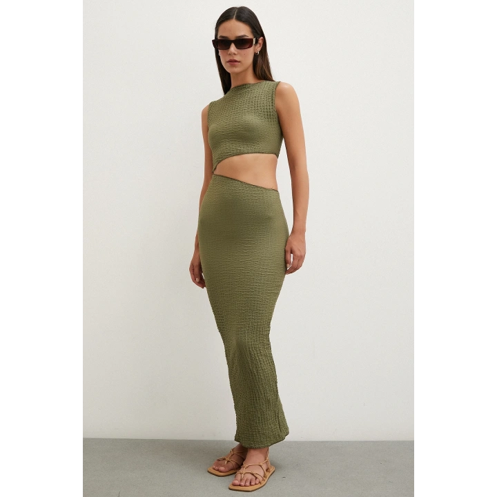 Sıfır Kol Yırtmaçlı Elbise Haki