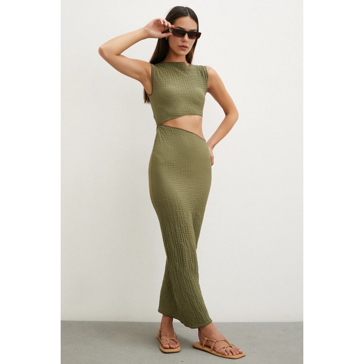 Sıfır Kol Yırtmaçlı Elbise Haki