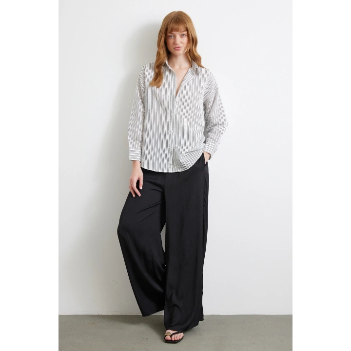Simetrik Çizgili Gömlek Siyah