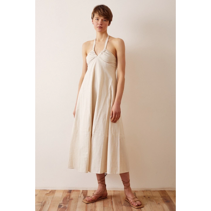 Sırt Dekolteli Askılı Elbise Krem