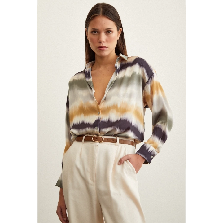 Sulu Boya Desenli Gömlek Haki