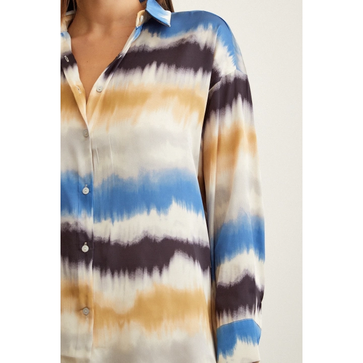 Sulu Boya Desenli Gömlek Mavi