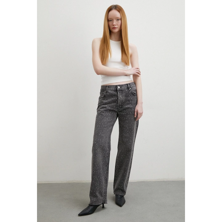 Taş İşlemeli Kesik Paça Jean Gri