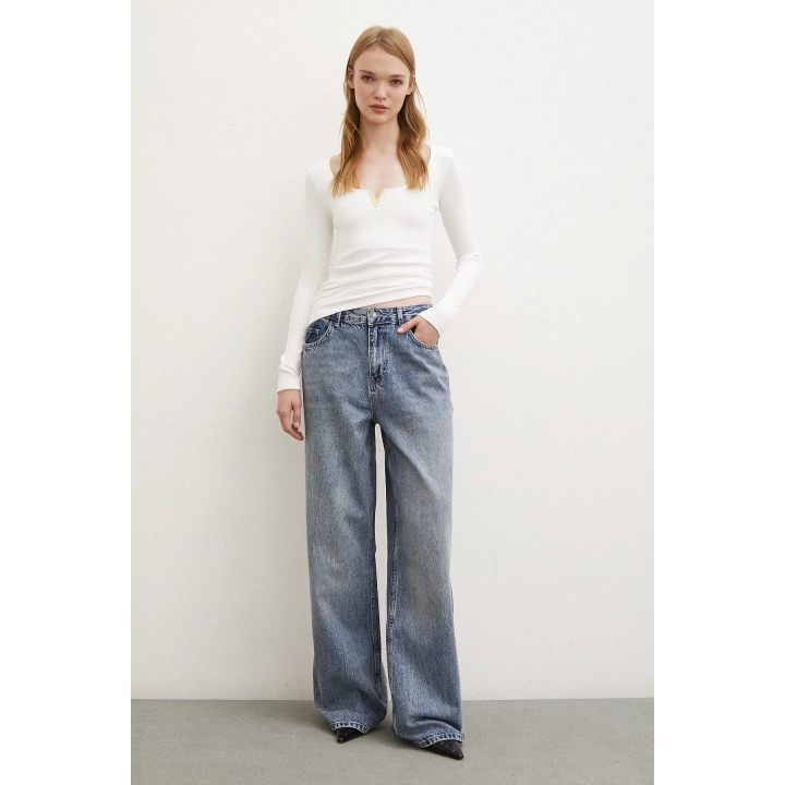 V Dekolteli Uzun Kollu Bluz Beyaz