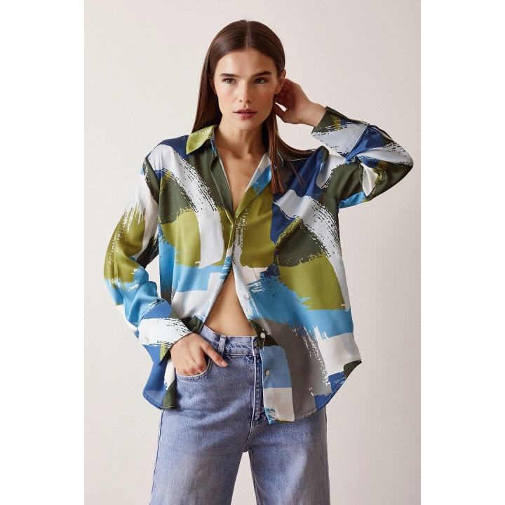 V Yaka Desenli Gömlek Desenli