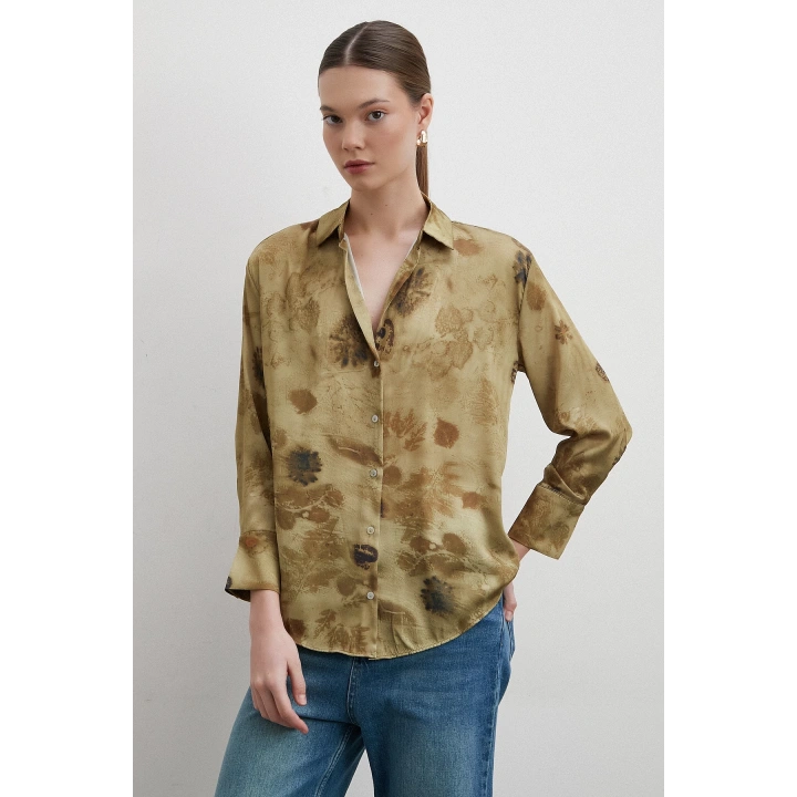 V Yaka Desenli Gömlek Haki