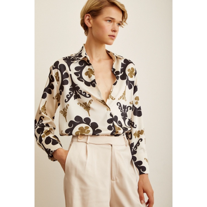 V Yaka Desenli  Saten Gömlek Bej