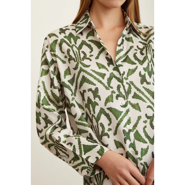V Yaka Desenli Saten Gömlek Haki