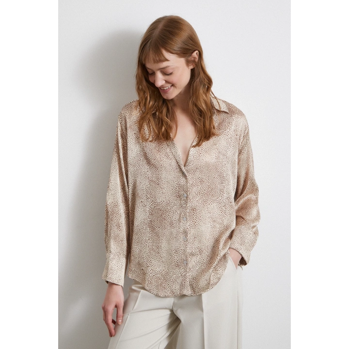 V Yaka Desenli Saten Gömlek Kahve