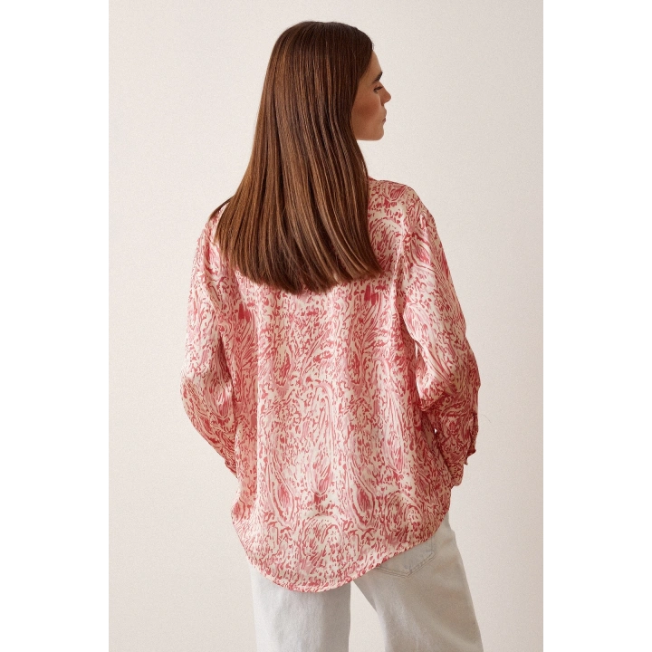 V Yaka Desenli Saten Gömlek Kırmızı