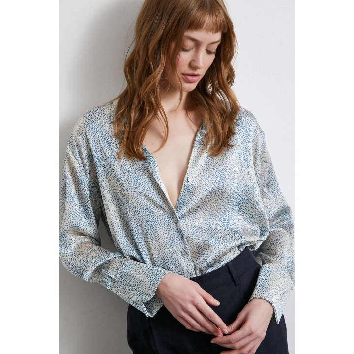 V Yaka Desenli Saten Gömlek Mavi